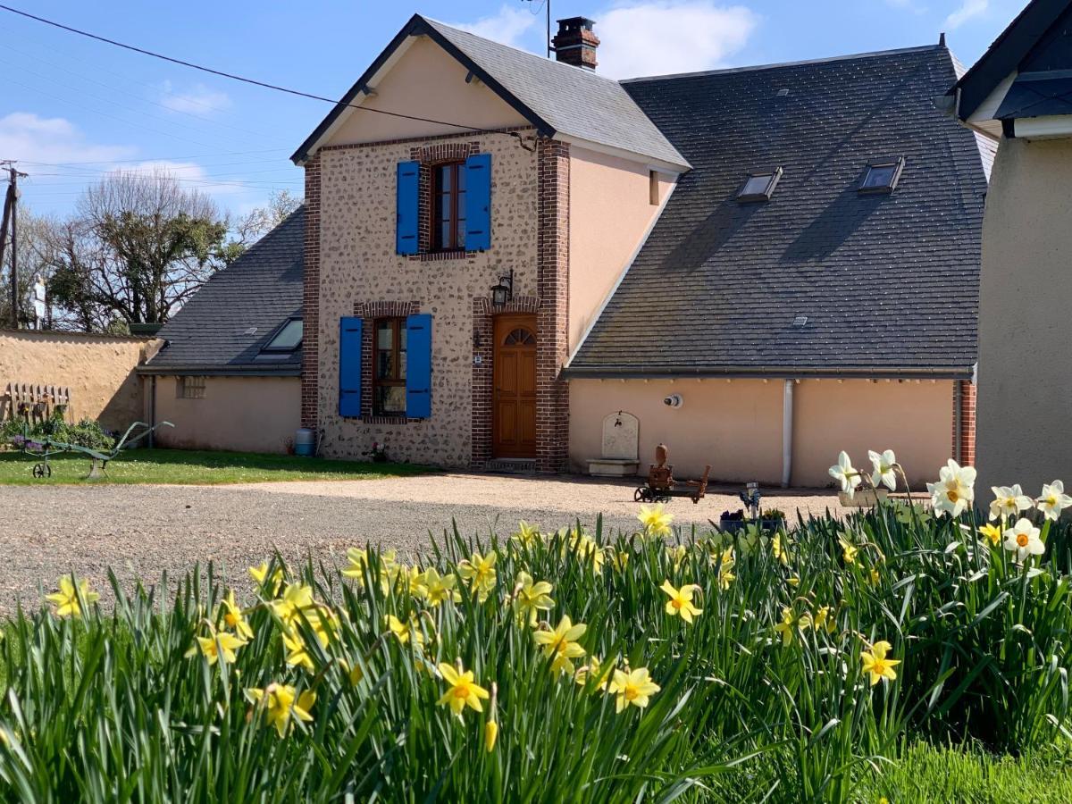 Les Logis Du Breuil Bed & Breakfast Marchéville Eksteriør bilde