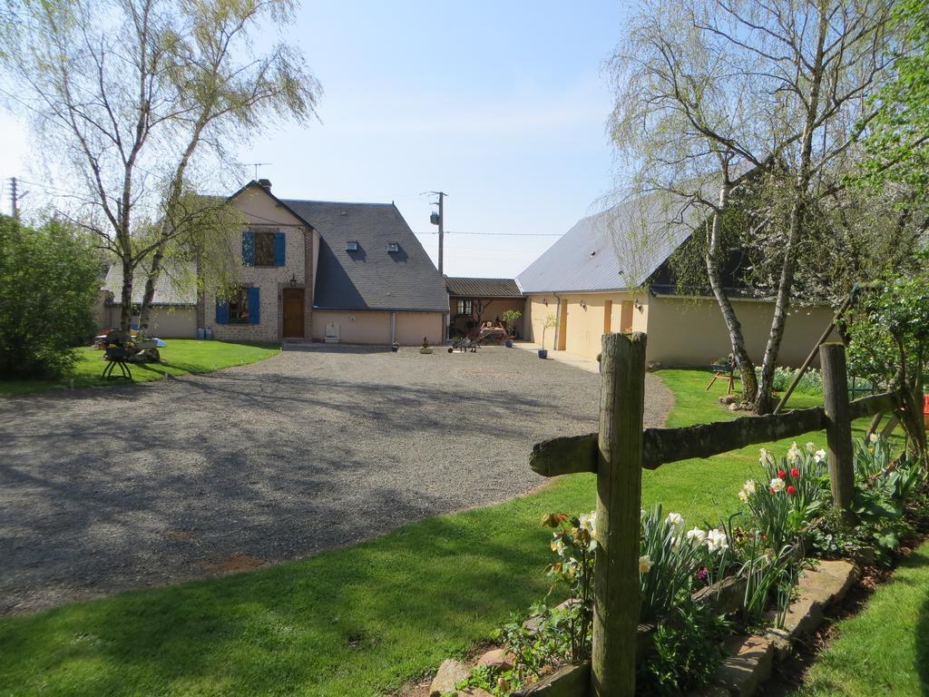 Les Logis Du Breuil Bed & Breakfast Marchéville Eksteriør bilde